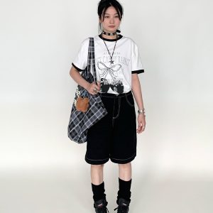 Anime-Style Black Loose Straight Low-Waist Five-Point Shorts for Casual Streetwear, Y2K Aesthetic