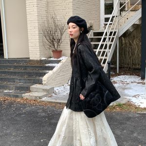 Apricot Butterfly Lace Midi Skirt for Women - Loose A-Line Vintage Style Long Skirt for Autumn and Winter Fashion