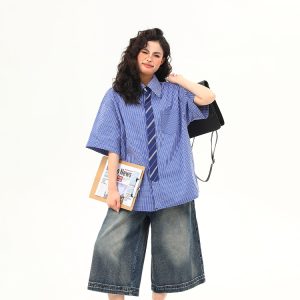 Artistic Blue Plaid Short Sleeve Shirt for Men and Women, Loose Versatile College Style, Retro 90s A-Z Summer Fashion Top