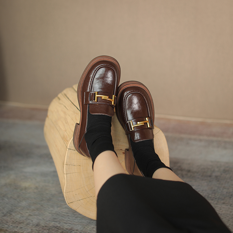 Artistic Retro British Style Chunky Heel Loafers with Gold Buckle - Women's Thick-Soled Leather Flats - Trendy Y2K Fashion Artistic Retro British Style Chunky Heel Loafers with Gold Buckle - Women's Thick-Soled Leather Flats - Trendy Y2K Fashion