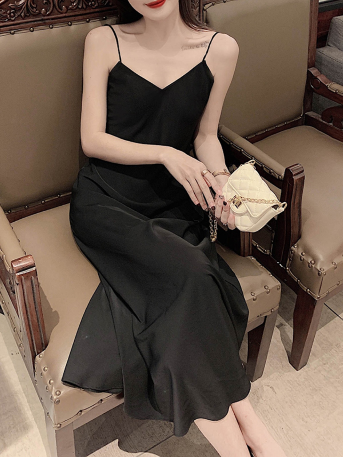 Asymmetrical Fishtail Spaghetti Strap Dress, Wrinkle-Resistant Chiffon, V-Neck, Mid-Length A-Line Dress for Spring and Summer Asymmetrical Fishtail Spaghetti Strap Dress, Wrinkle-Resistant Chiffon, V-Neck, Mid-Length A-Line Dress for Spring and Summer