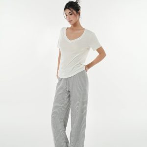 Basic Four-Color Tencel Wool Slightly Loose V-Neck Short Sleeve T-Shirt - Casual 90s Style Top