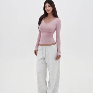 Basic Four-Color V-Neck Stretch Fitted Long Sleeve Top - Versatile Everyday Essential, Perfect for Layering and Casual Outfits