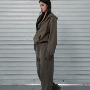 Basic Sports Zipper Hoodie for Men - Versatile Casual Loose Fit Solid Color Jacket for Everyday Wear