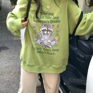 Bear Apocalypse Green Retro Printed Sweatshirt for Women - Vintage Style Thick Pullover for Spring and Autumn Fashion