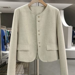 Beige French-Style Wind Coat for Women - High-End Short Top for Spring and Autumn, Exquisite Commuting Fashion 2025