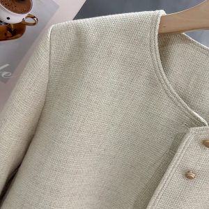 Beige French-Style Wind Coat for Women - High-End Short Top for Spring and Autumn, Exquisite Commuting Fashion 2025