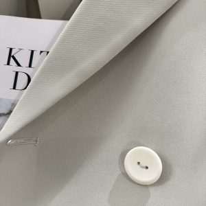 Beige High-End Minimalist Women's Blazer - Draped Fashion Suit Jacket for Stylish Commuting, Spring & Autumn 2025 Collection