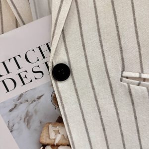 Beige Striped Three-Quarter Sleeve Blazer for Women - 2025 Summer Korean Style Commuter Fashion with High-End Feel