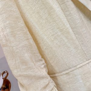 Beige Vintage Lightweight Suit Jacket for Women - 2025 Summer Slimming Pleated Blazer, Fashionable & Versatile 90s Style