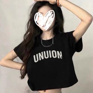 Black Cropped Short-Sleeve T-Shirt for Women - Youthful Summer Style for Petite Students and Big Kids, Cool and Trendy Fashion