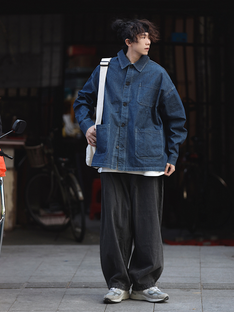 Black Loose-Fitting Retro Wide-Leg Cargo Pants for Men - Casual American Style, Trendy 90s Inspired Straight-Leg Design Black Loose-Fitting Retro Wide-Leg Cargo Pants for Men - Casual American Style, Trendy 90s Inspired Straight-Leg Design