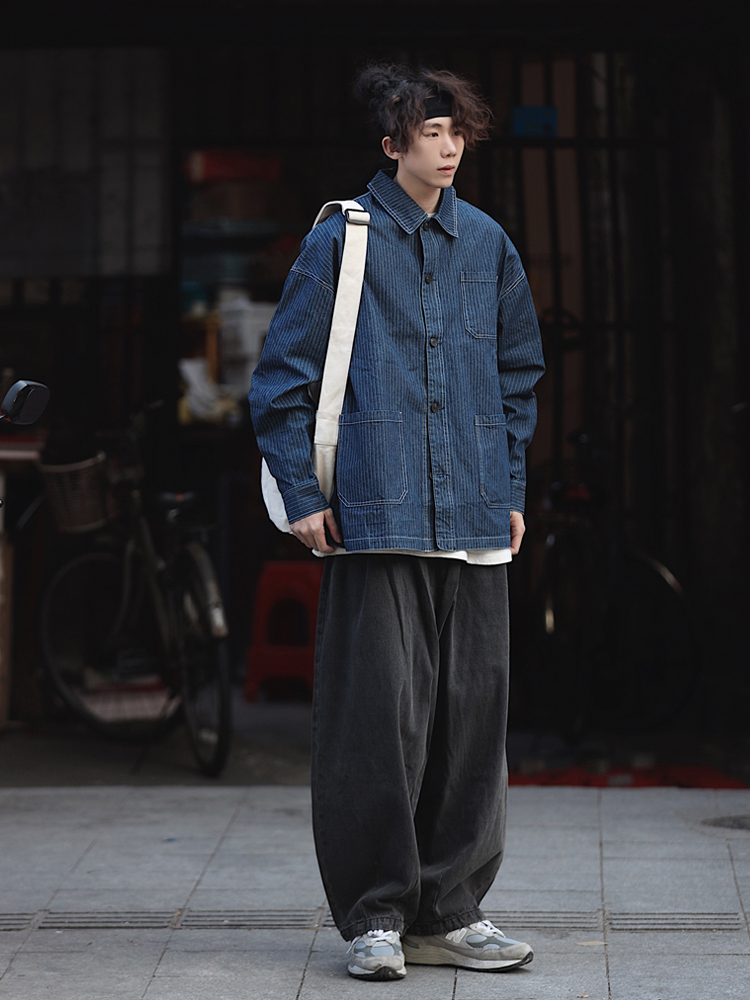 Black Loose-Fitting Retro Wide-Leg Cargo Pants for Men - Casual American Style, Trendy 90s Inspired Straight-Leg Design Black Loose-Fitting Retro Wide-Leg Cargo Pants for Men - Casual American Style, Trendy 90s Inspired Straight-Leg Design