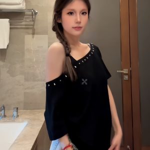 Black Off-Shoulder Short Sleeve T-Shirt for Women - Casual Summer Top, Loose Fit American Style, Trendy Shoulder-Baring Design