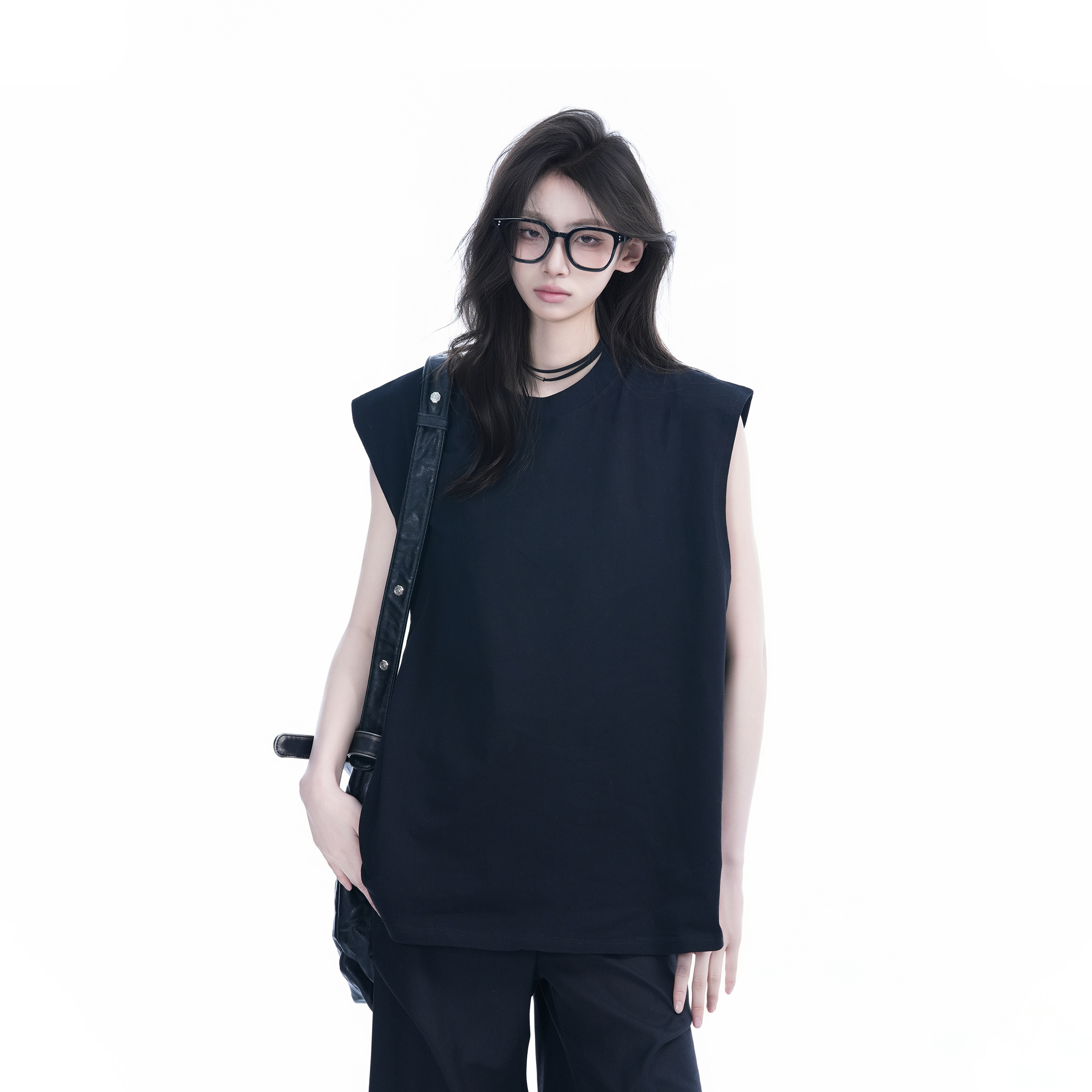 Black Oversized Sleeveless Tank Top for Women - Casual American Style with 'Sit and Eat Until the Mountains Are Empty' Graphic