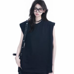 Black Oversized Sleeveless Tank Top for Women - Casual American Style with 'Sit and Eat Until the Mountains Are Empty' Graphic