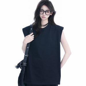 Black Oversized Sleeveless Tank Top for Women - Casual American Style with 'Sit and Eat Until the Mountains Are Empty' Graphic