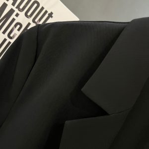 Black Petite Loose Short-Sleeve Blazer for Women - Lightweight Summer 2025 Design, Flattering Short Fit, Stylish & Versatile