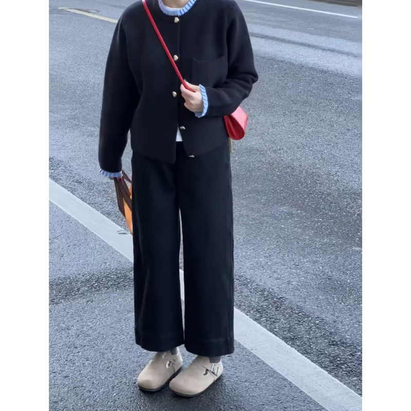 Black Plus-Size Petite Women's Nine-Point Straight-Leg Jeans for Pear-Shaped Figures, Loose-Fitting Design for Thick Thighs and Wide Hips