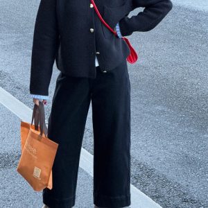 Black Plus-Size Petite Women's Nine-Point Straight-Leg Jeans for Pear-Shaped Figures, Loose-Fitting Design for Thick Thighs and Wide Hips