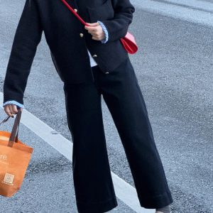 Black Plus-Size Petite Women's Nine-Point Straight-Leg Jeans for Pear-Shaped Figures, Loose-Fitting Design for Thick Thighs and Wide Hips