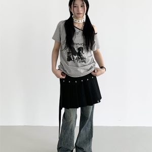 Black Star-Shaped Rivet Pleated Midi Skirt with Layered Design and Versatile Black Strap - Y2K Fashion Essential