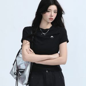 Black Waist-Cinched Pleated Short Sleeve T-Shirt for Women - Unique Slim Fit Top for Spicy Girl Style