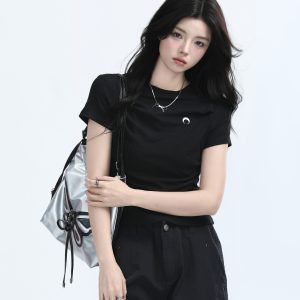 Black Waist-Cinched Pleated Short Sleeve T-Shirt for Women - Unique Slim Fit Top for Spicy Girl Style