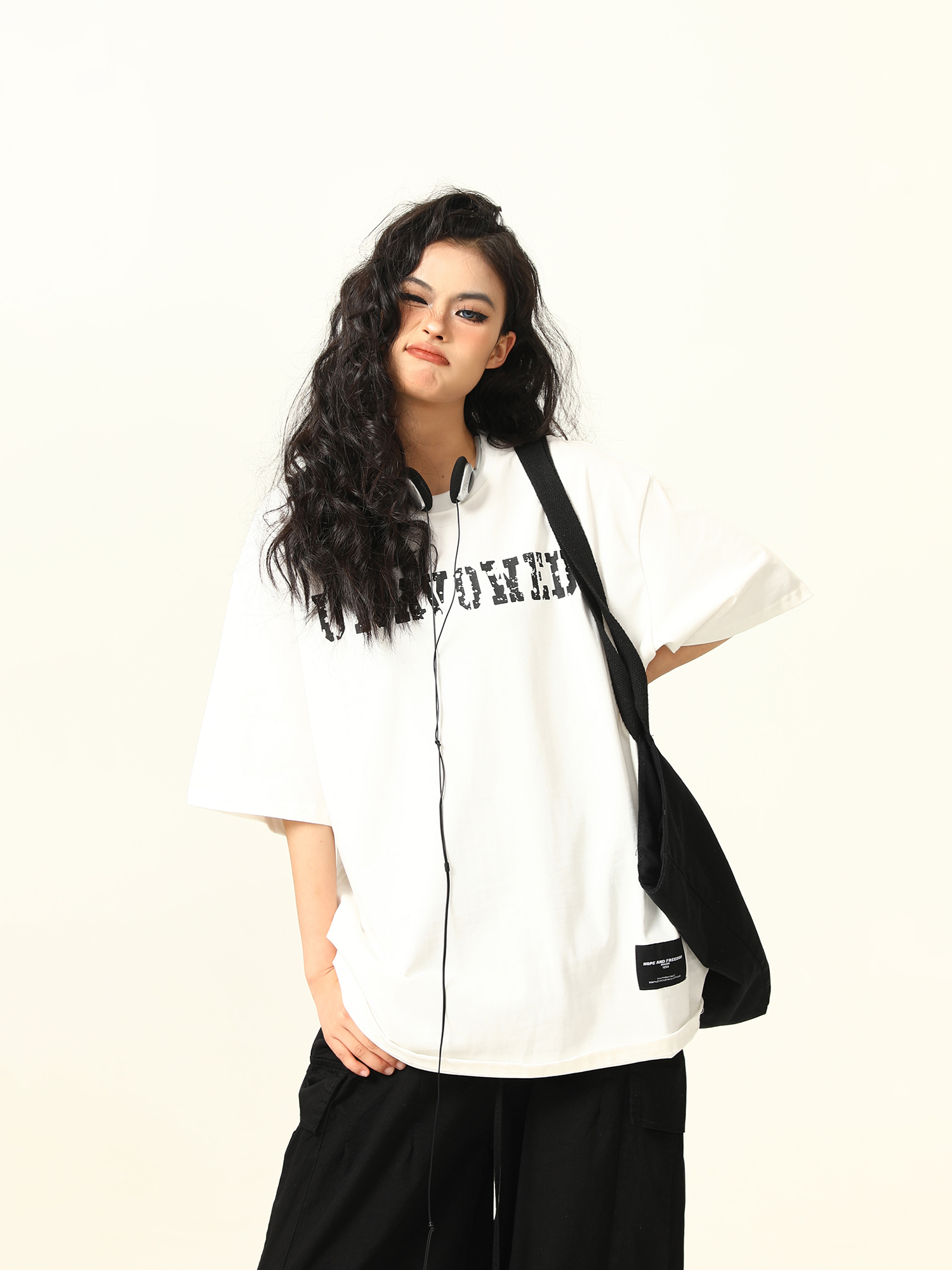 Blurred Letter Short-Sleeve T-Shirt for Men and Women - American Street Style Summer Couple Top Blurred Letter Short-Sleeve T-Shirt for Men and Women - American Street Style Summer Couple Top