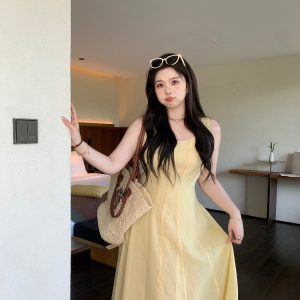 Bright Yellow Plus Size Flattering Big Skirt Dress - Slimming Sun Island Style for Summer 90s Vibe