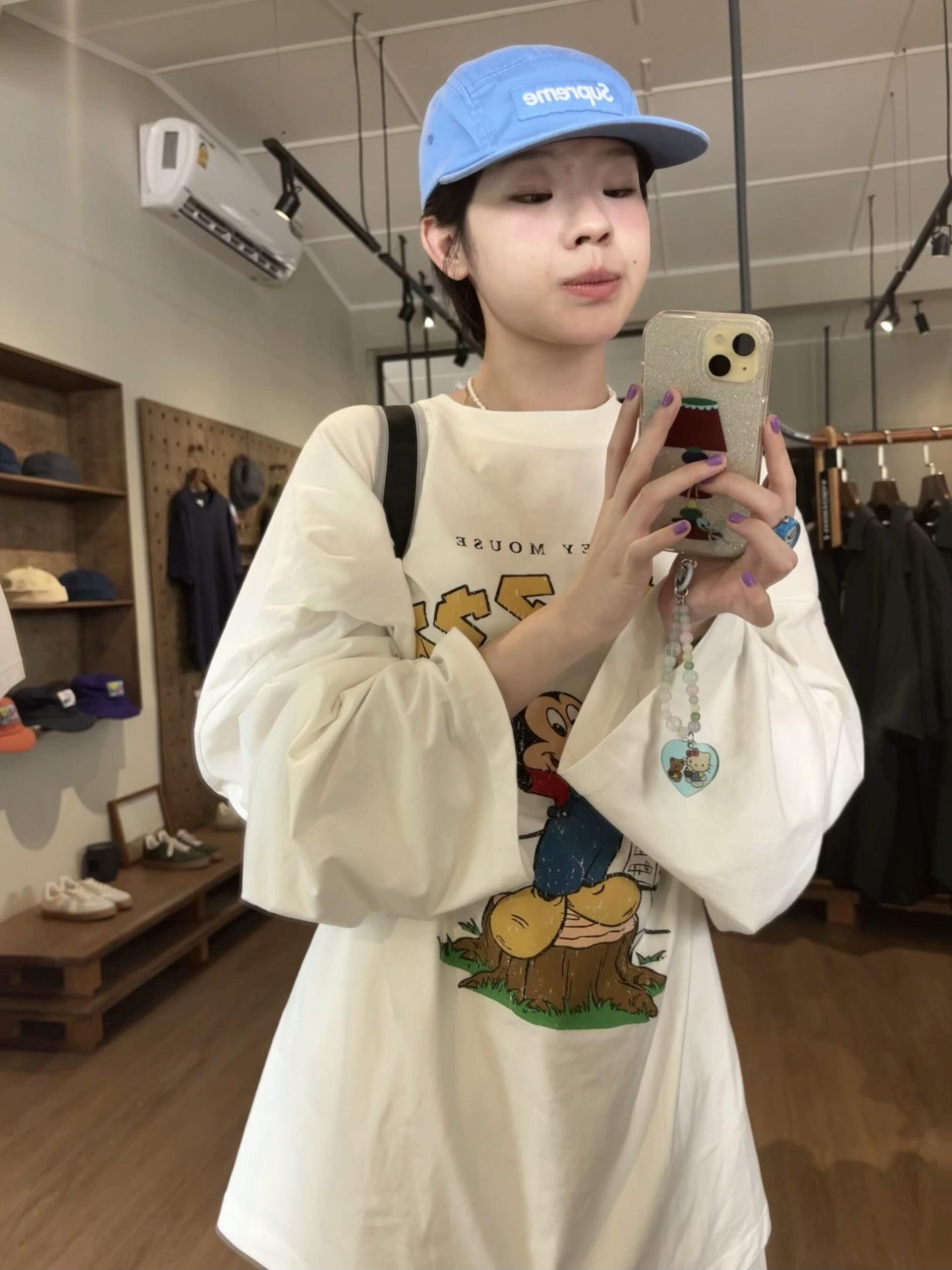 Cartoon Print Casual Oversized Long Sleeve T-Shirt for Autumn & Winter - Korean Style, Youthful and Slimming Cotton Tee Cartoon Print Casual Oversized Long Sleeve T-Shirt for Autumn & Winter - Korean Style, Youthful and Slimming Cotton Tee
