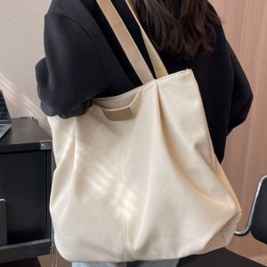 Casual Large-Capacity Women's Shoulder Bag - Versatile Commuter Tote for College Students