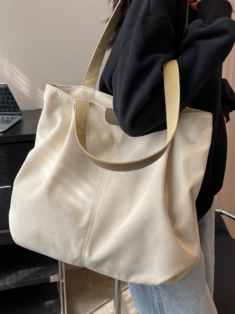 Casual Large-Capacity Women's Shoulder Bag - Versatile Commuter Tote for College Students Casual Large-Capacity Women's Shoulder Bag - Versatile Commuter Tote for College Students