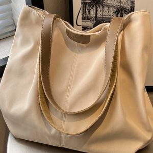 Casual Large-Capacity Women's Shoulder Bag - Versatile Commuter Tote for College Students