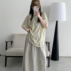 Casual Loose Drop-Shoulder Minimalist Textured Short-Sleeve T-Shirt in Sun Grapefruit for Summer - Versatile Linen-Like Style