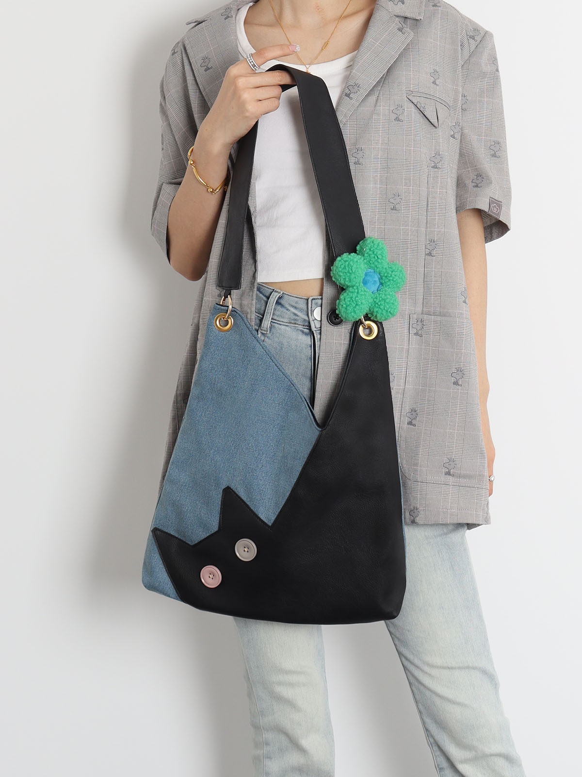 Checkered Denim Cat Plush Large Capacity Shoulder Crossbody Bag - Cute Artistic Style for Unique Fashion Lovers Checkered Denim Cat Plush Large Capacity Shoulder Crossbody Bag - Cute Artistic Style for Unique Fashion Lovers