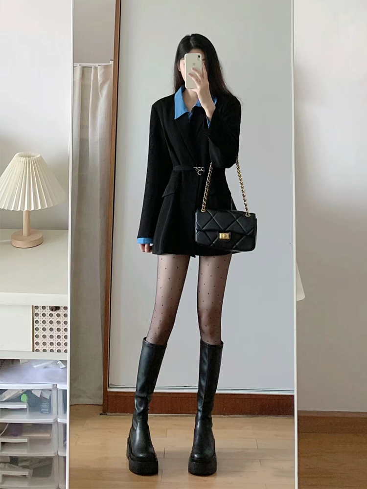 Chic Oversized Black Suit Jacket for Women - Loose Fit Casual Blazer for Spring and Autumn, Perfect for Petite Styles Chic Oversized Black Suit Jacket for Women - Loose Fit Casual Blazer for Spring and Autumn, Perfect for Petite Styles