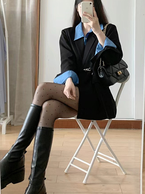 Chic Oversized Black Suit Jacket for Women - Loose Fit Casual Blazer for Spring and Autumn, Perfect for Petite Styles Chic Oversized Black Suit Jacket for Women - Loose Fit Casual Blazer for Spring and Autumn, Perfect for Petite Styles