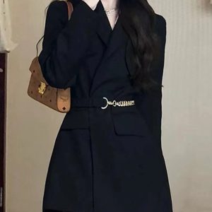 Chic Oversized Black Suit Jacket for Women - Loose Fit Casual Blazer for Spring and Autumn, Perfect for Petite Styles