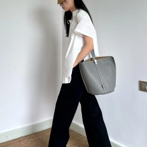 Chic Retro Hong Kong Style V-Neck Tie Design Short Sleeve Top for Women - Loose Casual White Summer Shirt