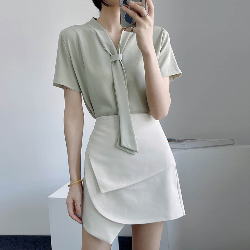 Chiffon Short-Sleeve V-Neck Top with Flowing Ribbons, Elegant Wrinkle-Resistant Summer Shirt for Women, OL Commuting Style 2025