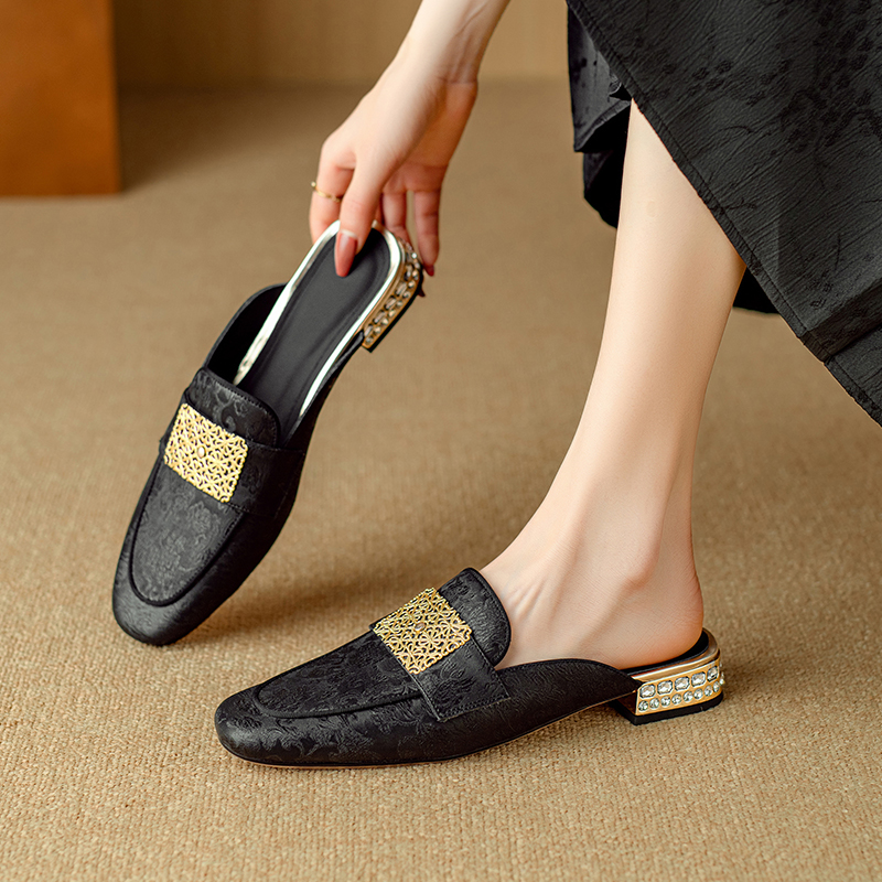 Chinese-Style Closed-Toe Flat Mules in Genuine Leather - Italian Corso Venezia Inspired Lazy Cool Slippers for Effortless Chic