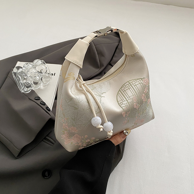 Chinese Style Handheld Embroidery Underarm Bag - High-End Women's Crossbody Bag with National Wind Design