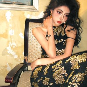 Chinese-Style Qipao with Gold Foil, Sexy Halter Neck Evening Dress, National Style, High-End Fashion for Elegant Occasions