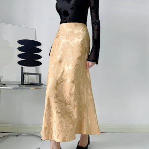 Chinese-Style Velvet Long Sleeve Top with Button Design - Slim Fit Vintage Shirt for Spring and Summer