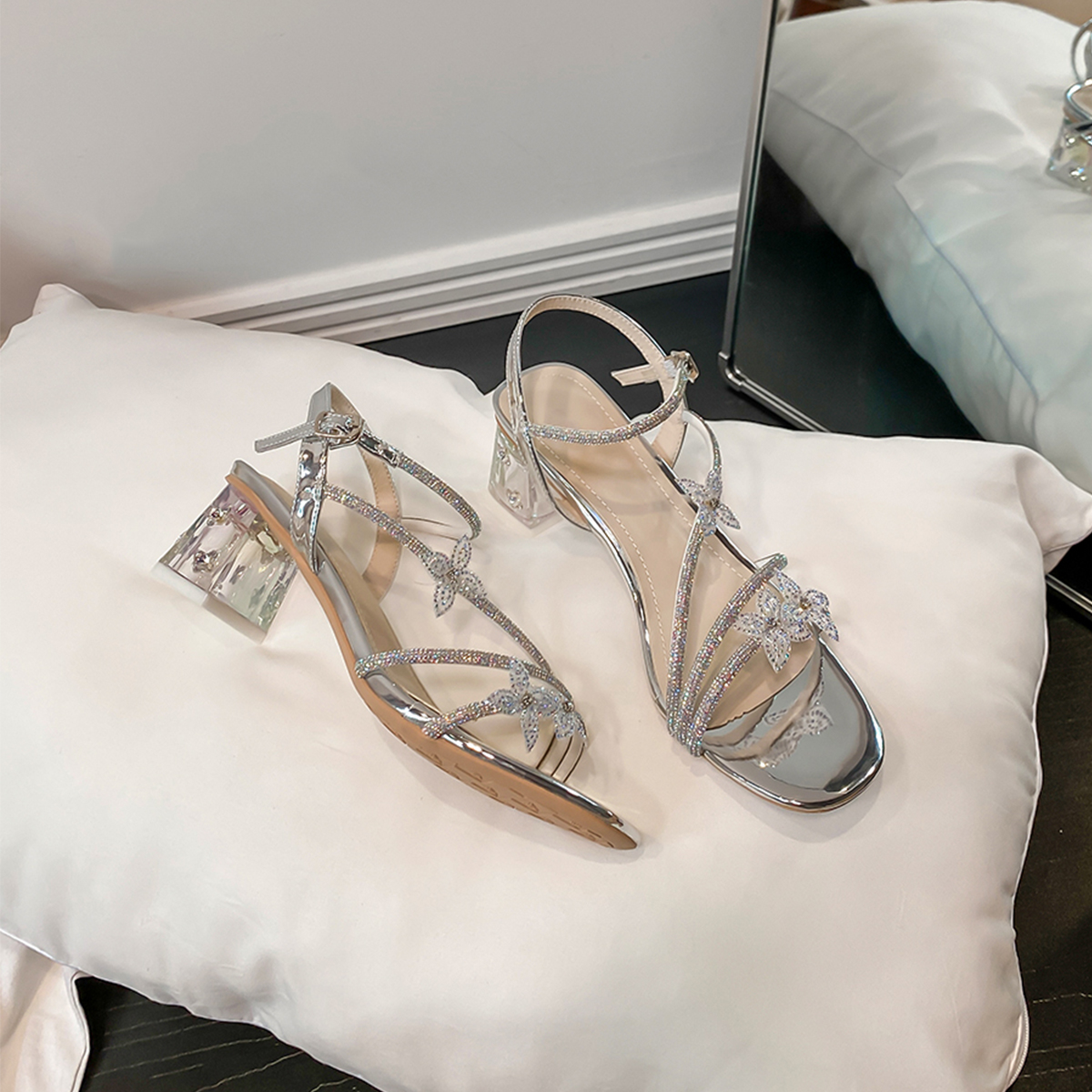 Chunky Heel Open-Toe Silver Rhinestone Sandals for Women with Stunning Bowknot Crystal Detail - Summer Fashion Must-Have