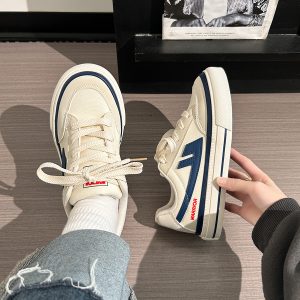 Classic Retro Thick-Soled Canvas Shoes for Women - Versatile Unisex Spring Footwear in White