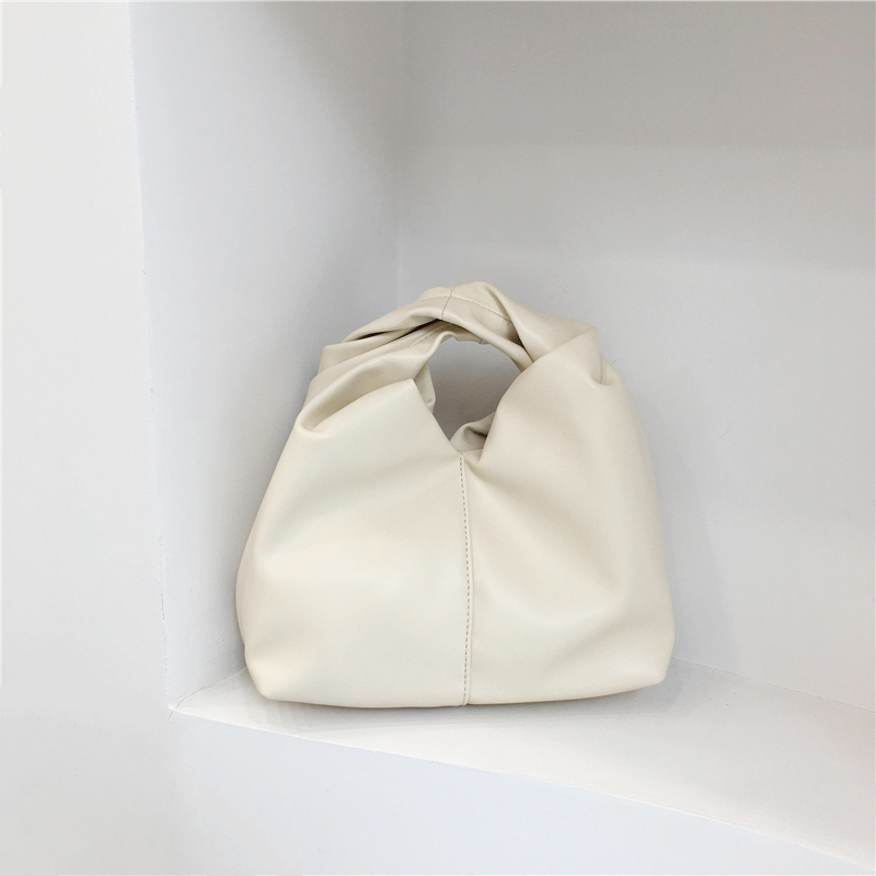 Cloud Bag Handbag 2023 - High-End Smooth Leather, Wrinkled Design, Small Size, Korean Style Fashion Accessory Cloud Bag Handbag 2023 - High-End Smooth Leather, Wrinkled Design, Small Size, Korean Style Fashion Accessory
