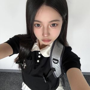 College Style Color-Blocking Short-Sleeve Women's Cropped T-Shirt with Bow Tie and Doll Collar, Slim-Fit, Summer Fashion