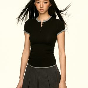 Color-Block Henley Short-Sleeve T-Shirt for Women - Slim Fit, American Style, Versatile Spring/Summer Fashion